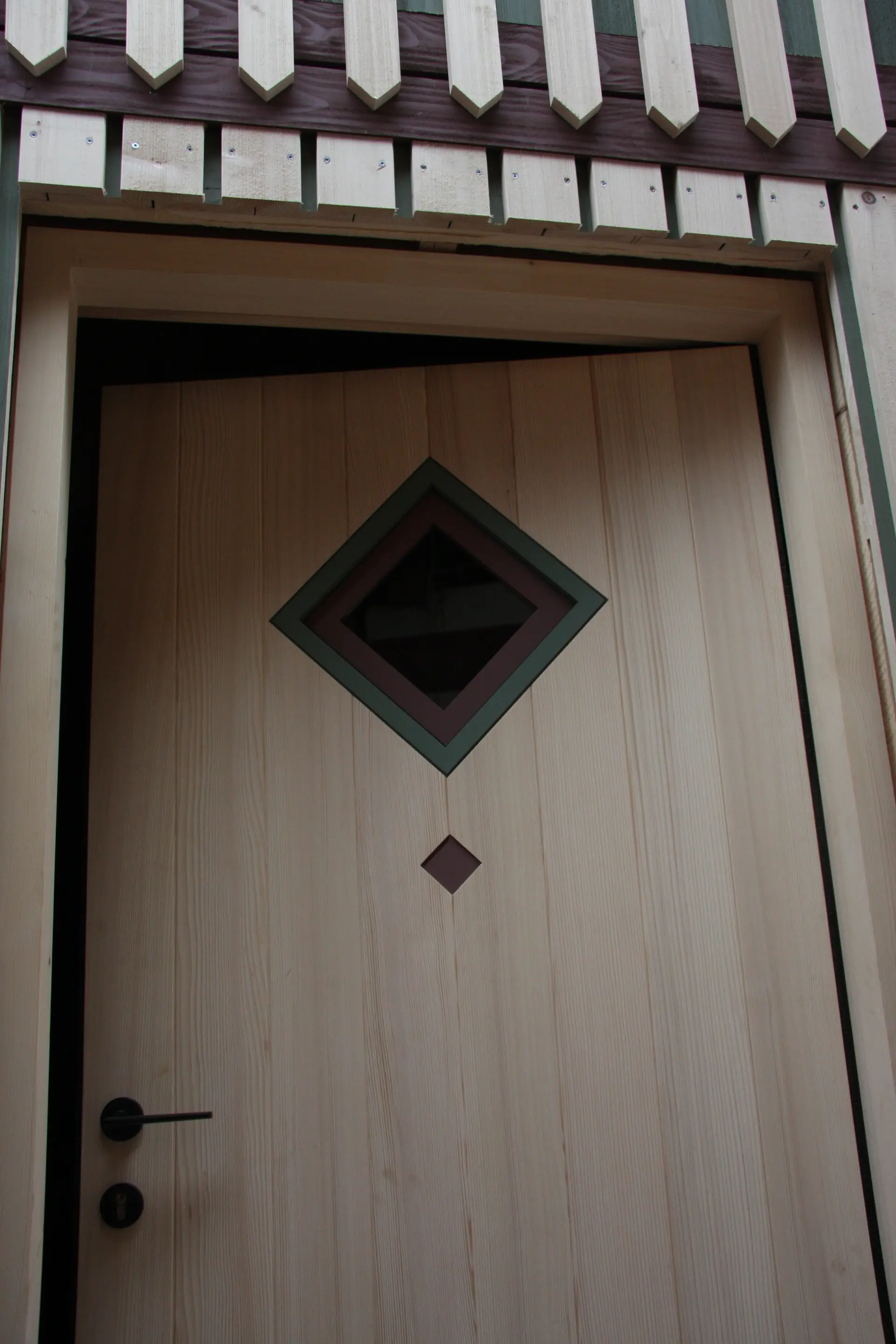 Tür zum neuen Anbau der Hochlandhütte | © DAV Sektion Hochland e.V. | Martin Schmengler