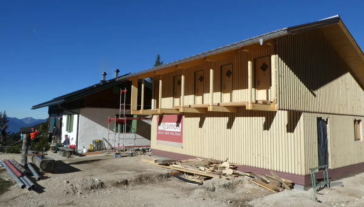 Neuer Anbau Hochlandhütte - Seitenansicht | © DAV Sektion Hochland e.V. | Hans Joseph