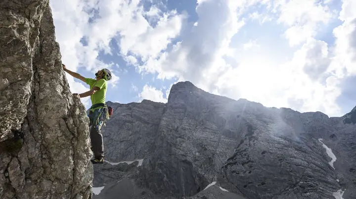 Outdoor-Klettern am Fels | © DAV/Wolfgang Ehn